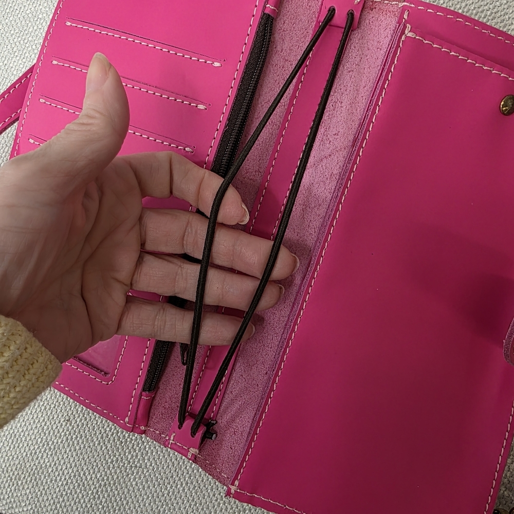 Planner Perfect Hot Pink Leather Everyday Traveler’s Notebook Crossbody Wallet - Picture 10 of 12